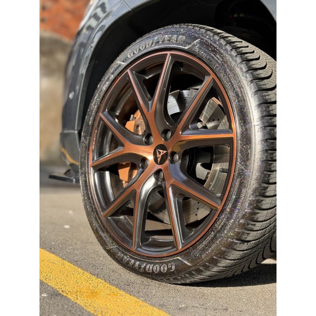 LvLUp Tireshine Glitter 250 ml