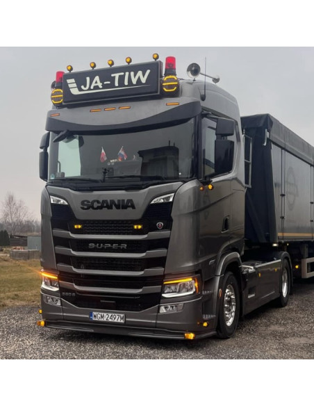 SolarGuard - Scania Nextge sunvisor type 5 with 5 marker lights cutholes Nextgen 1-3-1