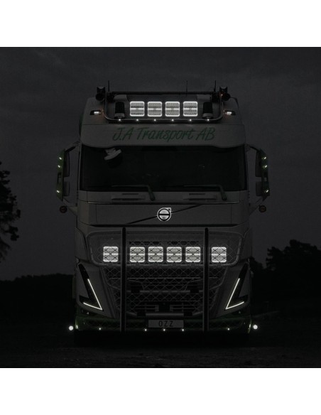 OZZ SQR 9" White Lampa drogowa LED z stroboskopem, biała obudowa