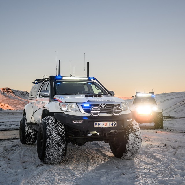 OZZ XB1 P9" White, ledbar with...