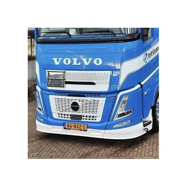 Spoiler pod zderzak Volvo Aero...