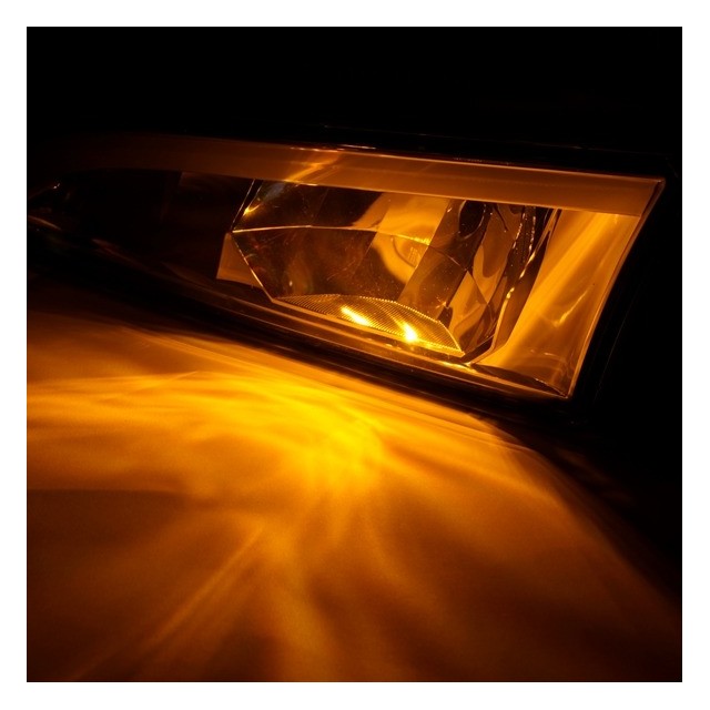 Additional, yellow position lights in...