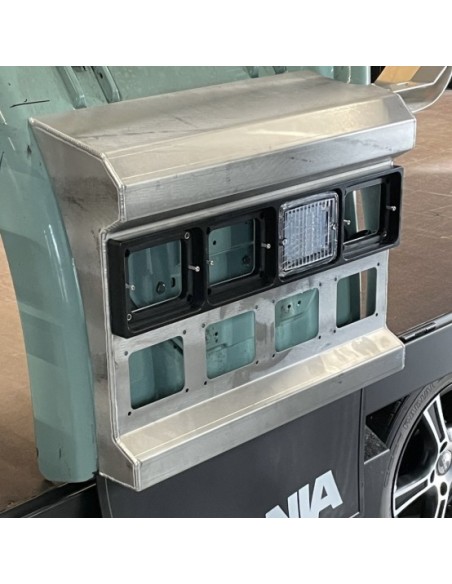 Scania rear fender covers with IZE LED frames