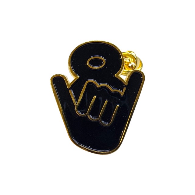 Przypinka metalowa V8 Hand